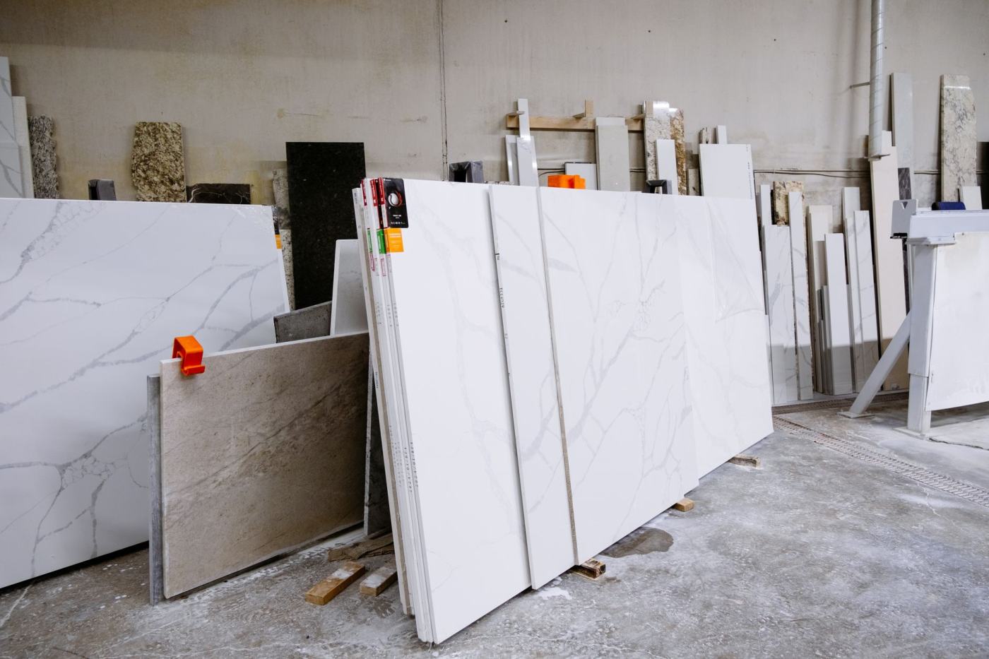 Marble and granite slabs stocked in the workshop